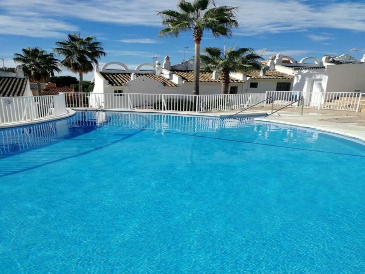 Sunny And Spacious With Own Entrance To Pool * Marbella